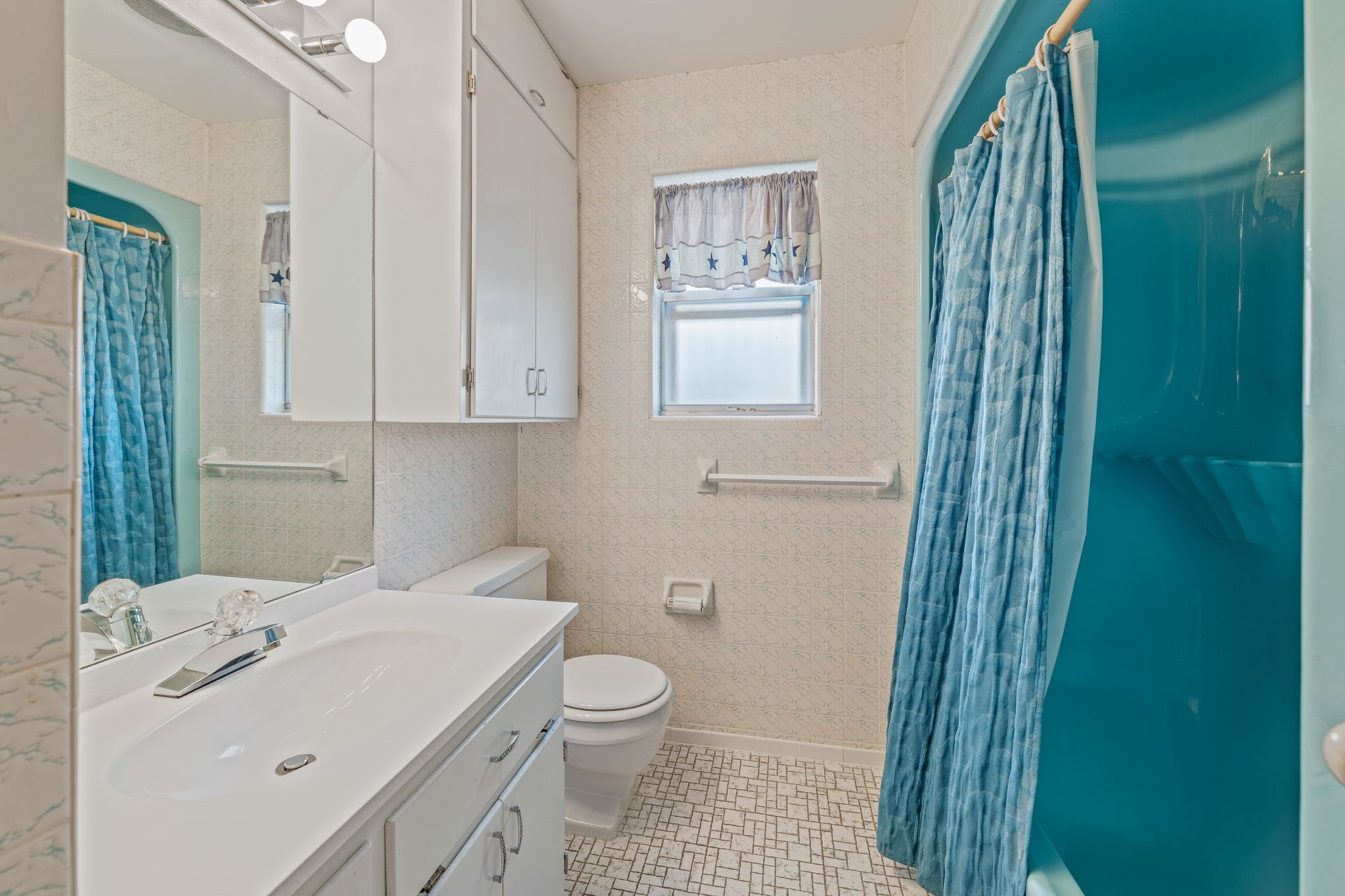 1003 Royal Lane Graham TX 76450