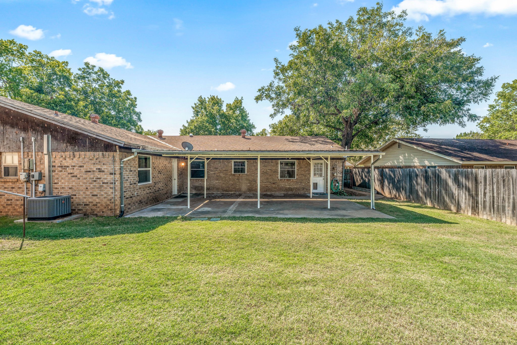 1003 Royal Lane Graham TX 76450