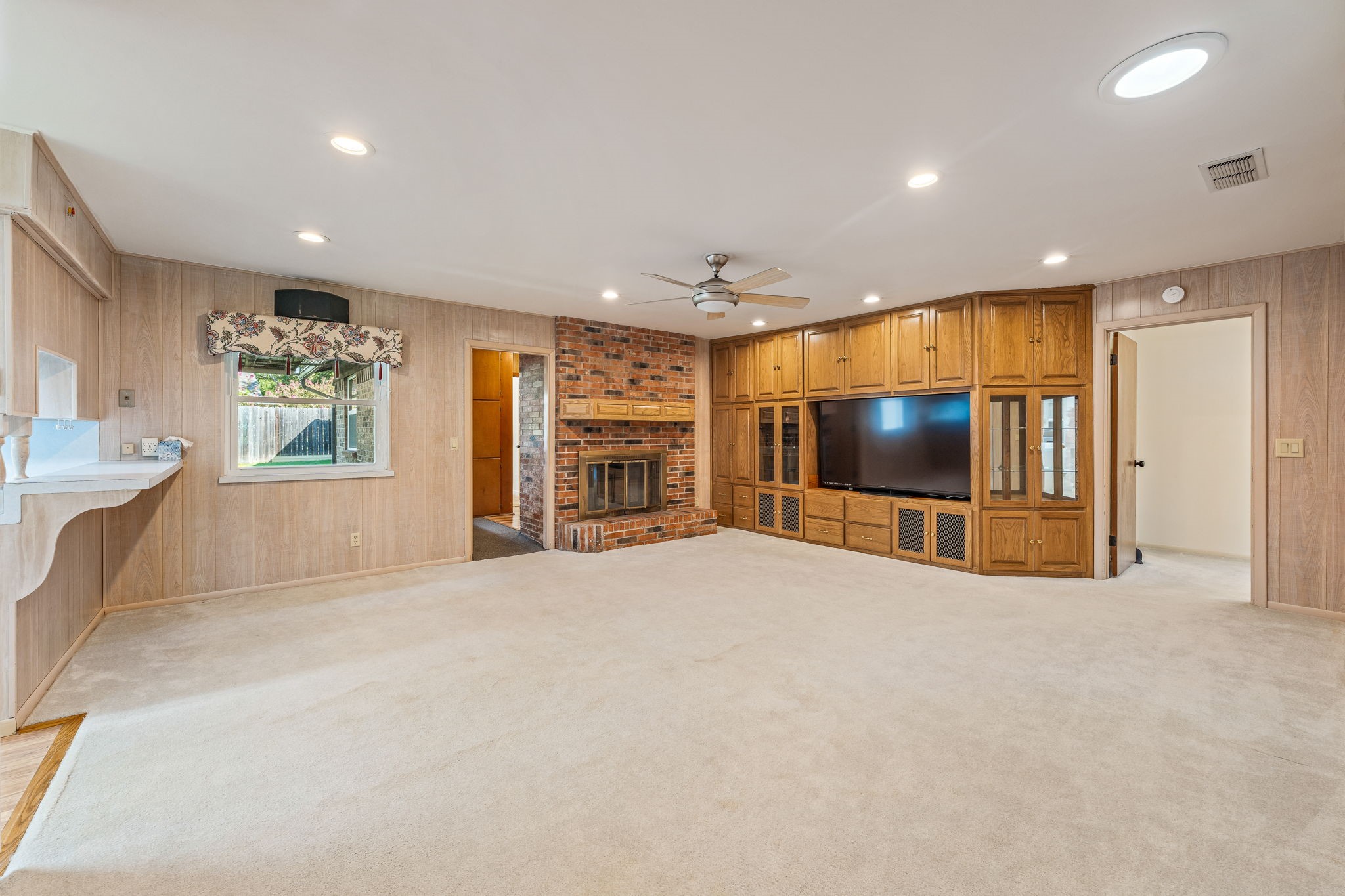 1003 Royal Lane Graham TX 76450