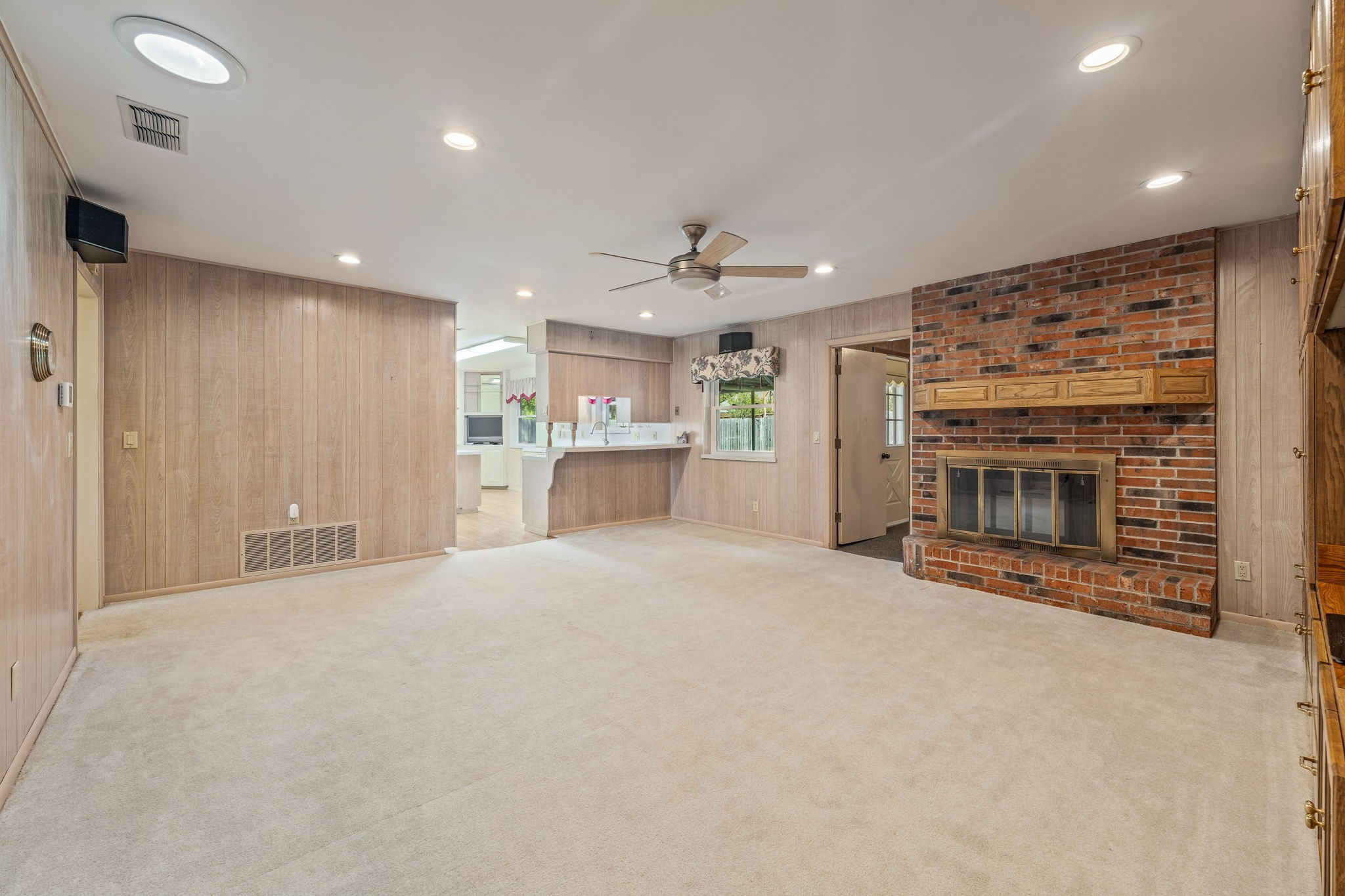 1003 Royal Lane Graham TX 76450
