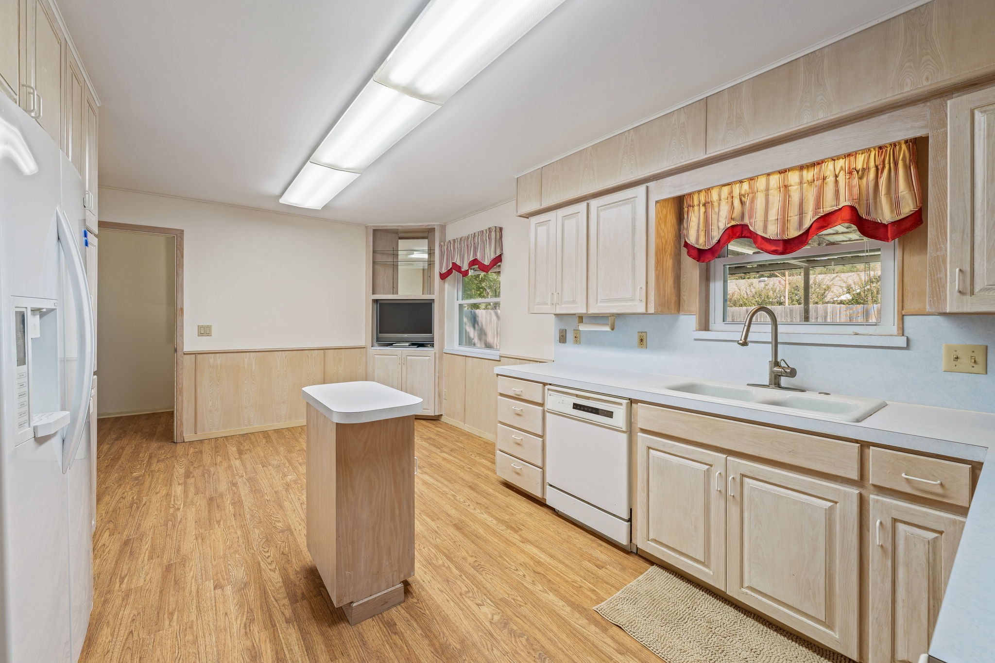 1003 Royal Lane Graham TX 76450
