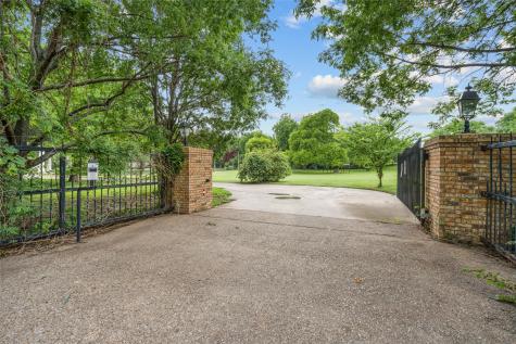 4812 Williams Road Benbrook TX 76116