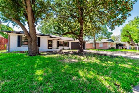 2536 Hillsboro Avenue Dallas TX 75228