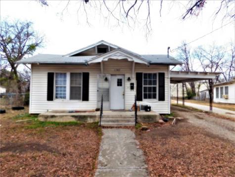 1307 Avenue I Brownwood TX 76801