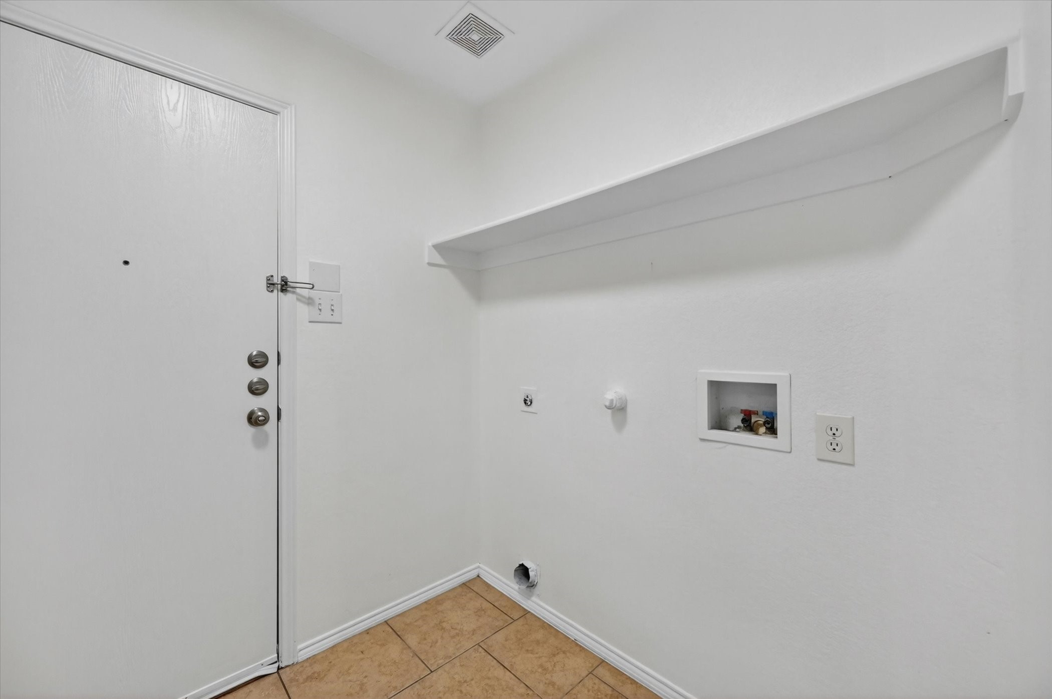 1844 Mcneely Street Lancaster TX 75134