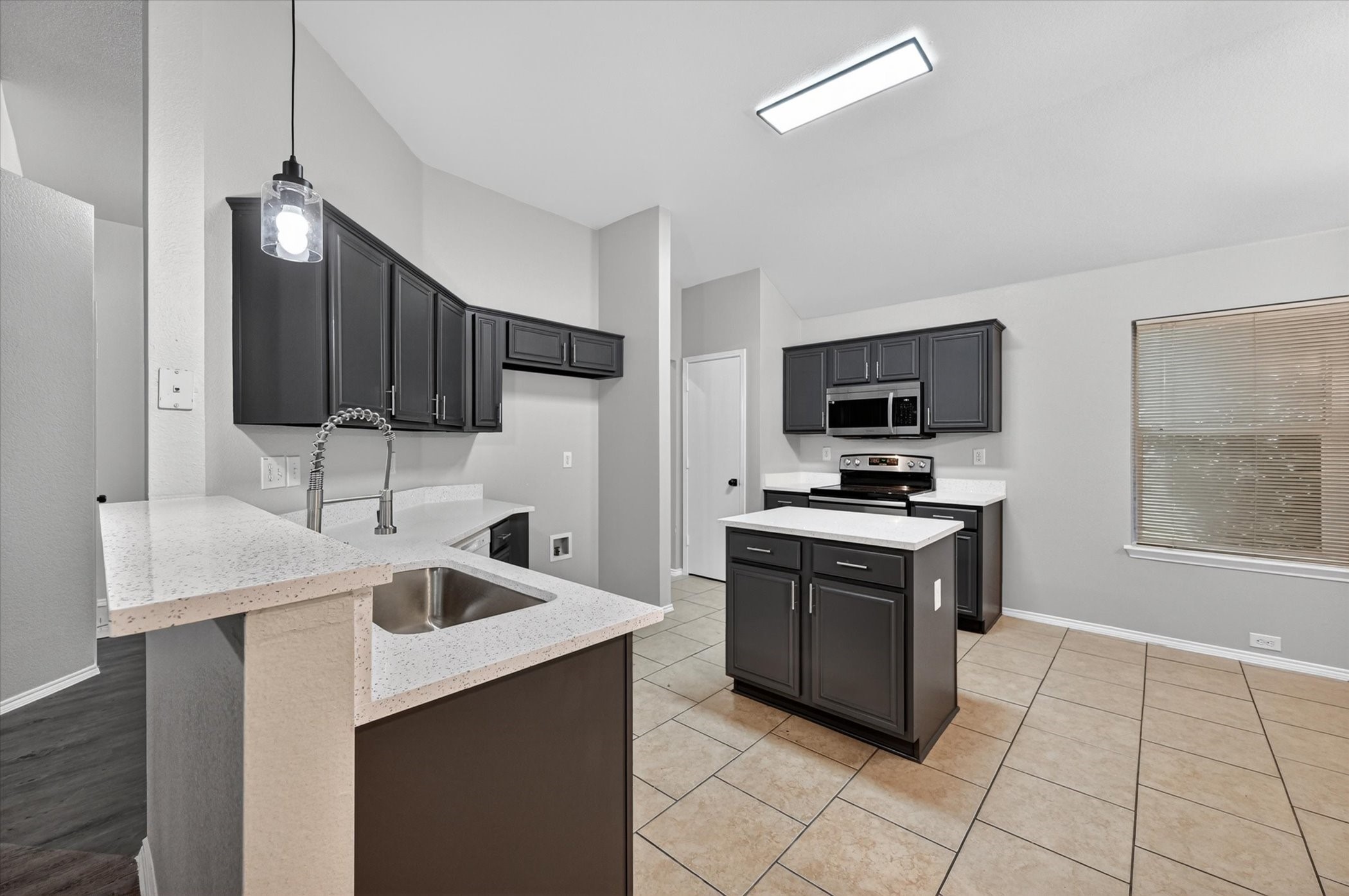 1844 Mcneely Street Lancaster TX 75134