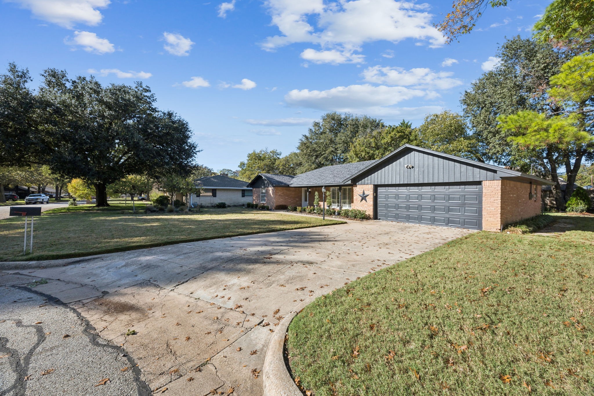 1505 Oak Glen Court Arlington TX 76012