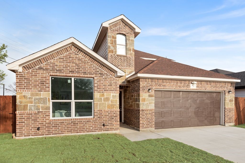 713 Exeter Street Fort Worth TX 76104