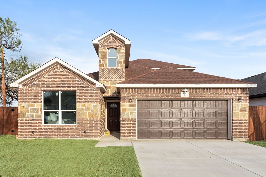 713 Exeter Street Fort Worth TX 76104