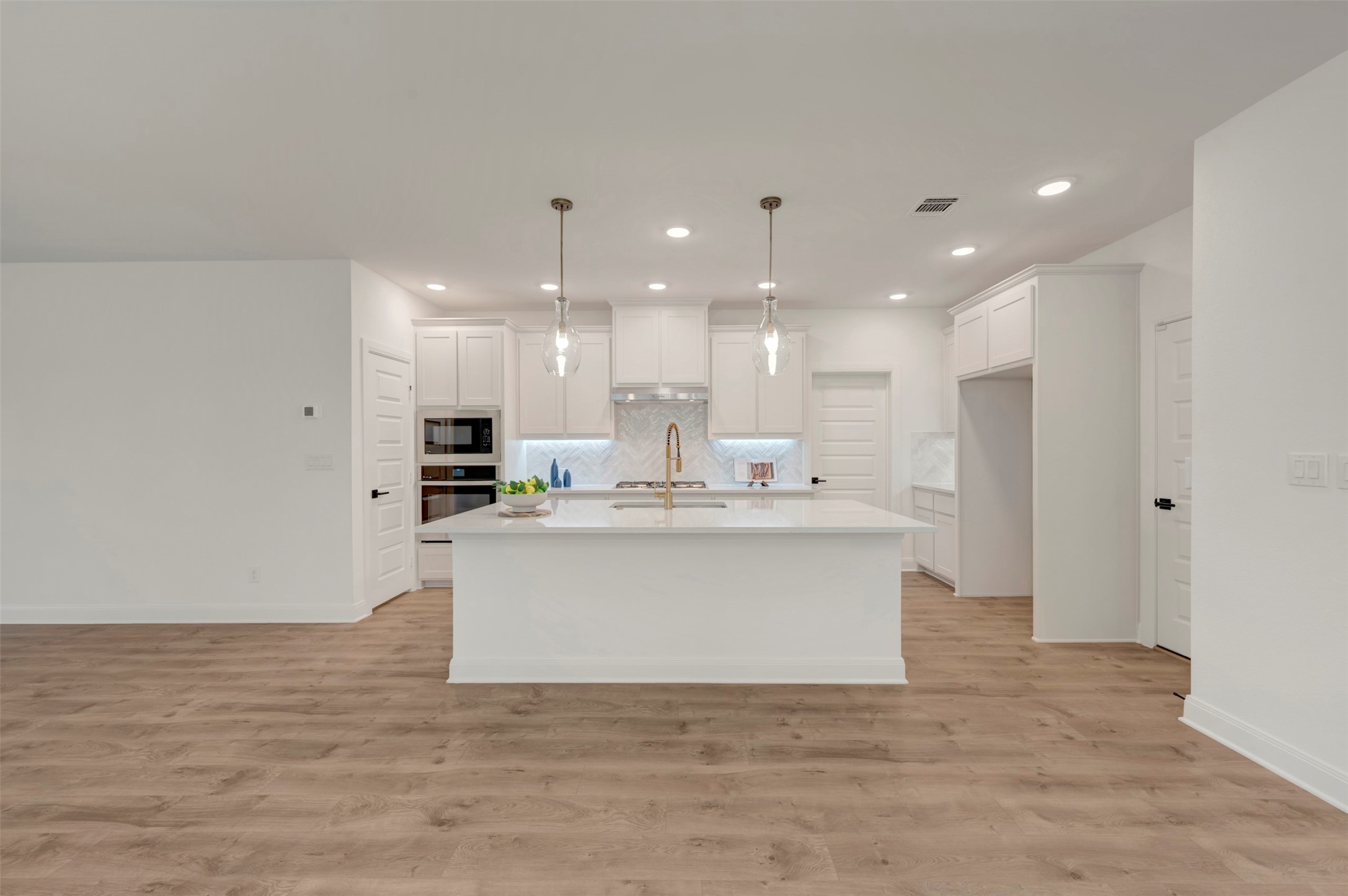 1813 Forest Wood Lane Mesquite TX 75181