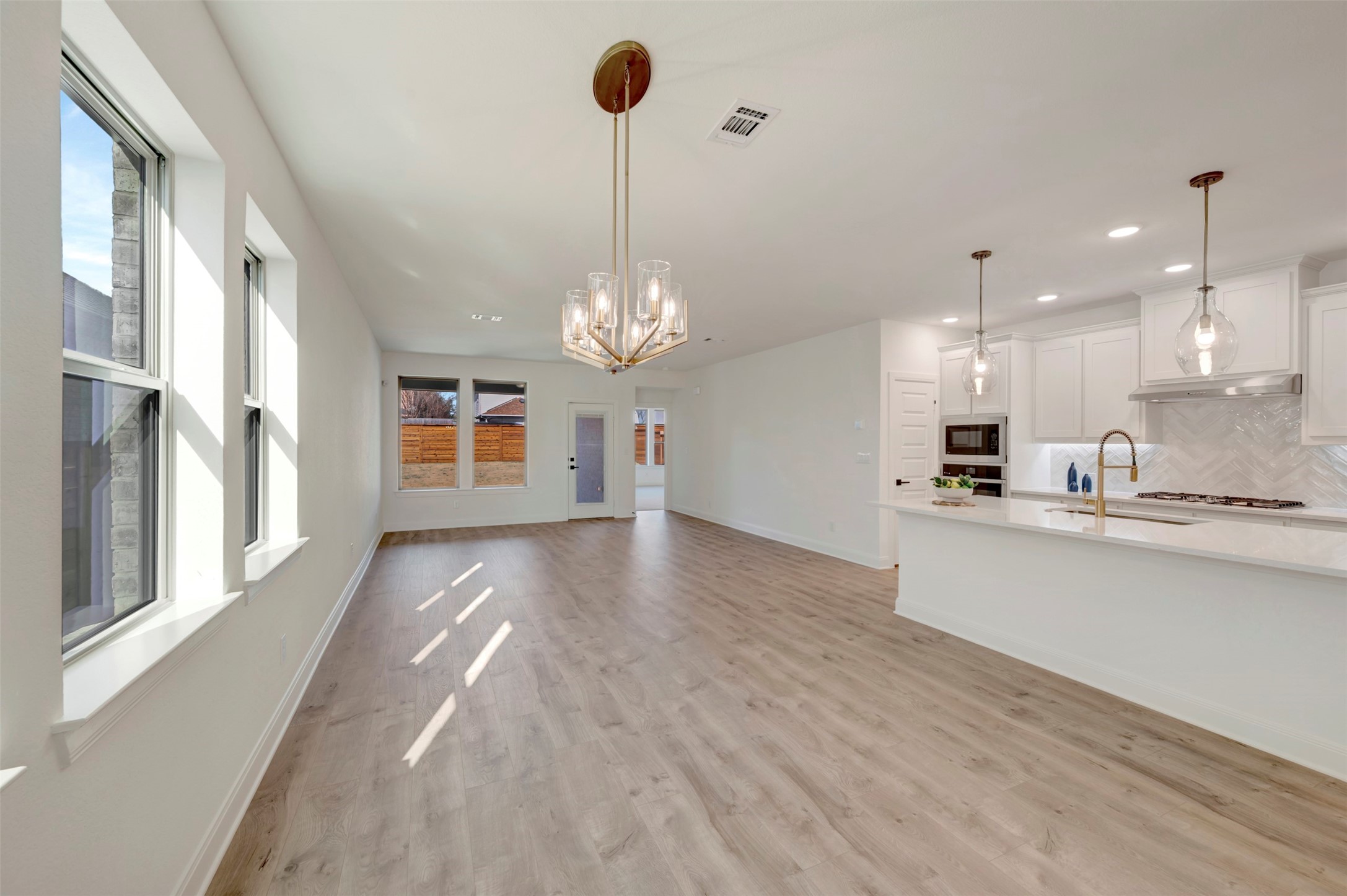 1813 Forest Wood Lane Mesquite TX 75181