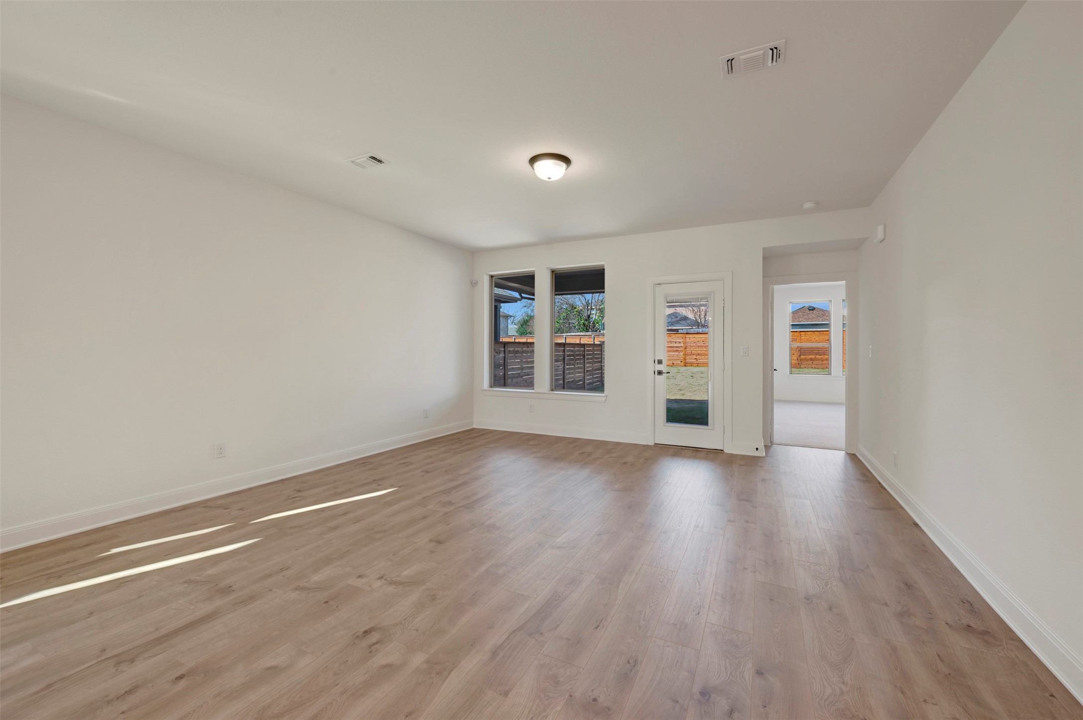 1813 Forest Wood Lane Mesquite TX 75181