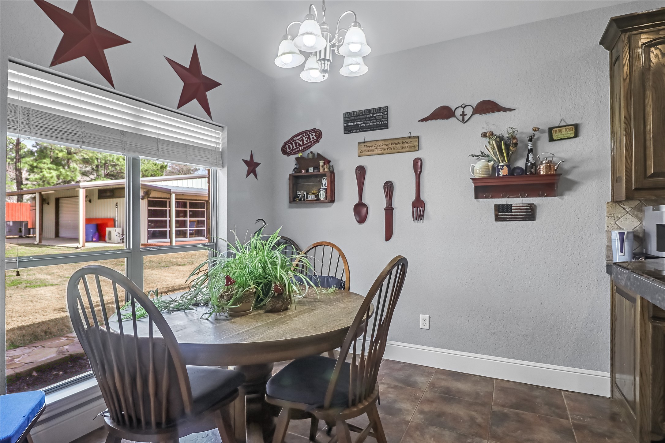 15062 County Road 1103 Flint TX 75762