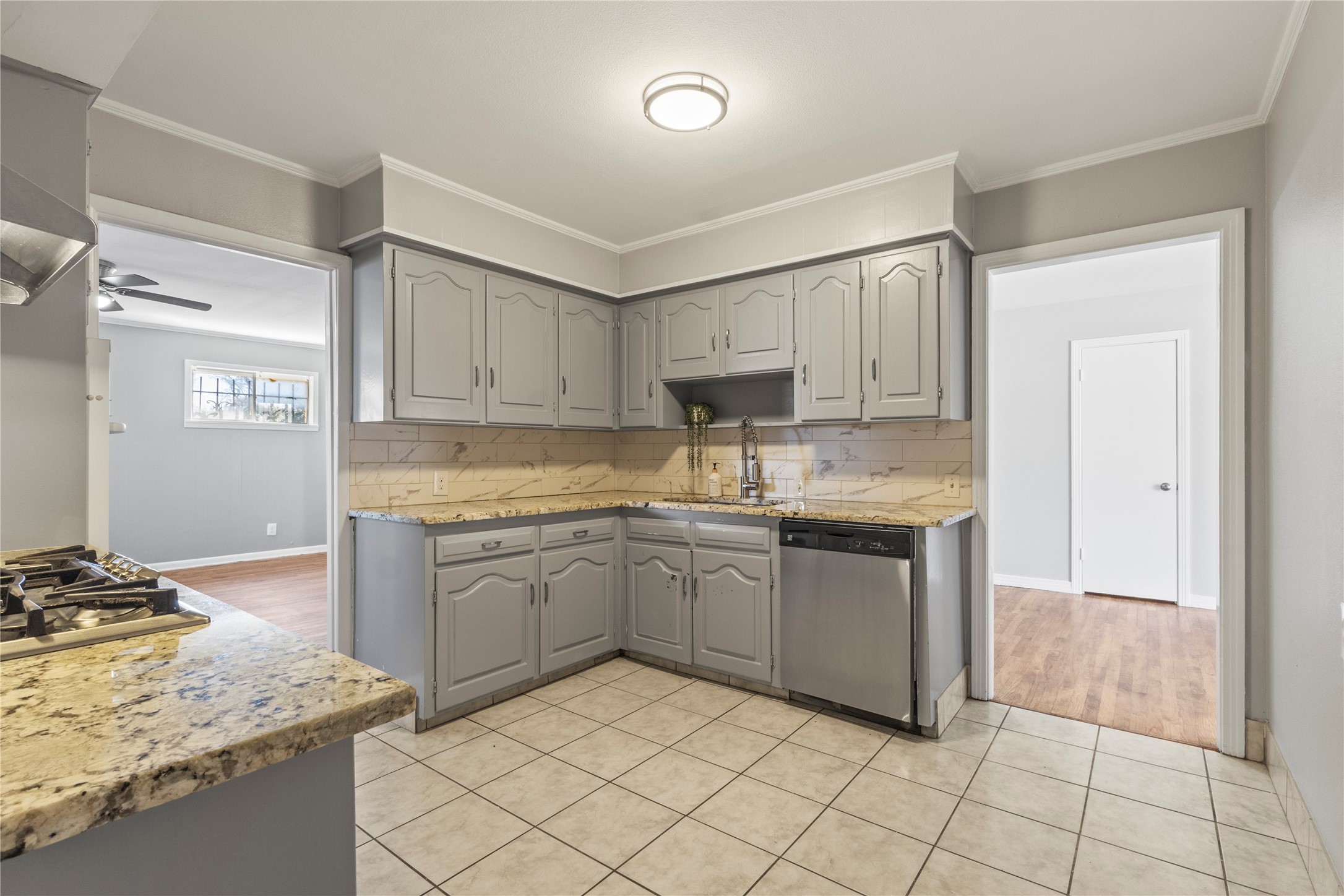 1602 Glen Avenue Dallas TX 75216
