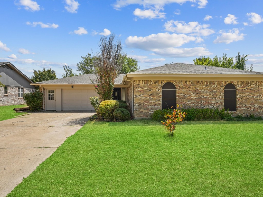 6504 Riddle Drive North Richland Hills TX 76182