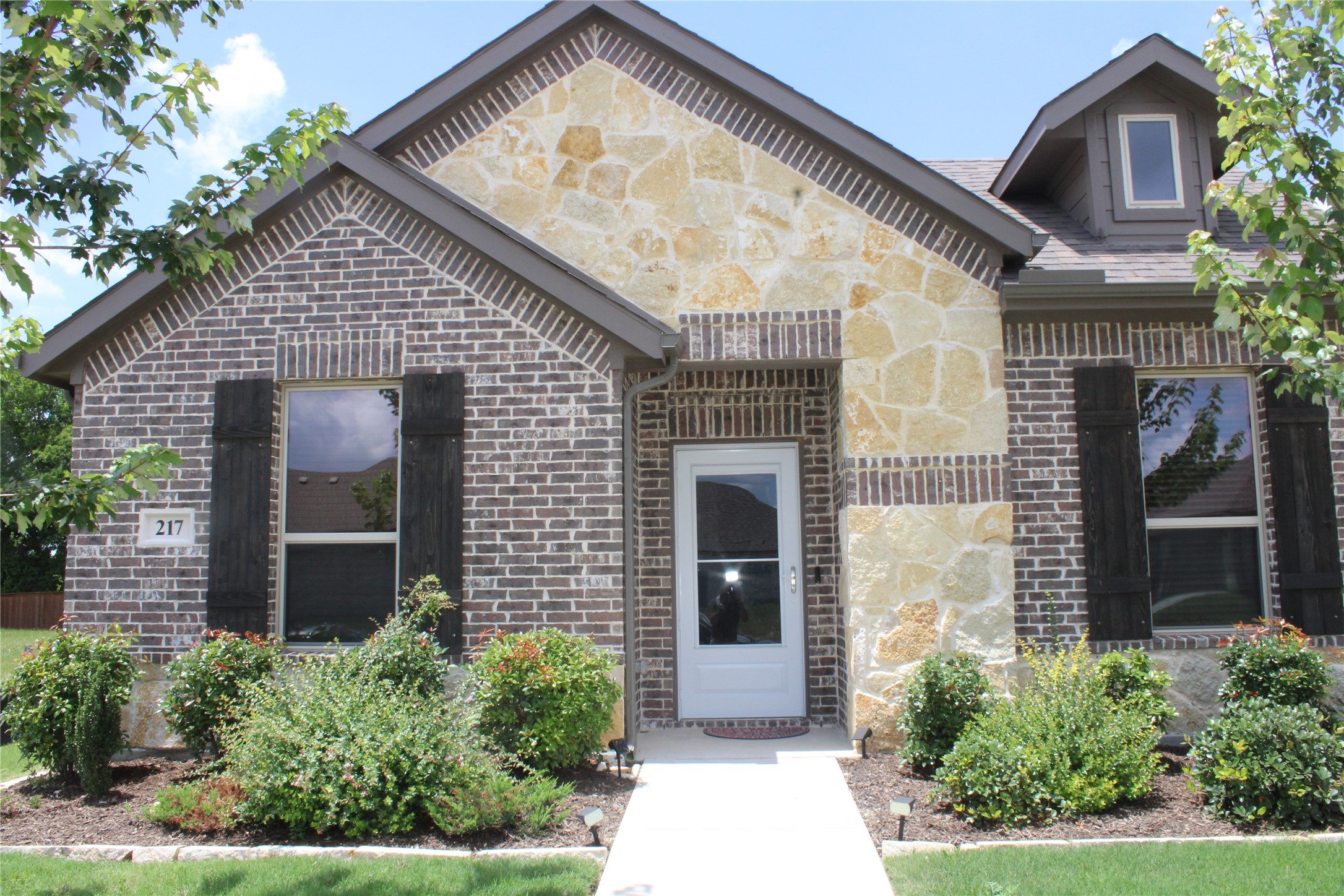 217 Foreman Drive Midlothian TX 76065