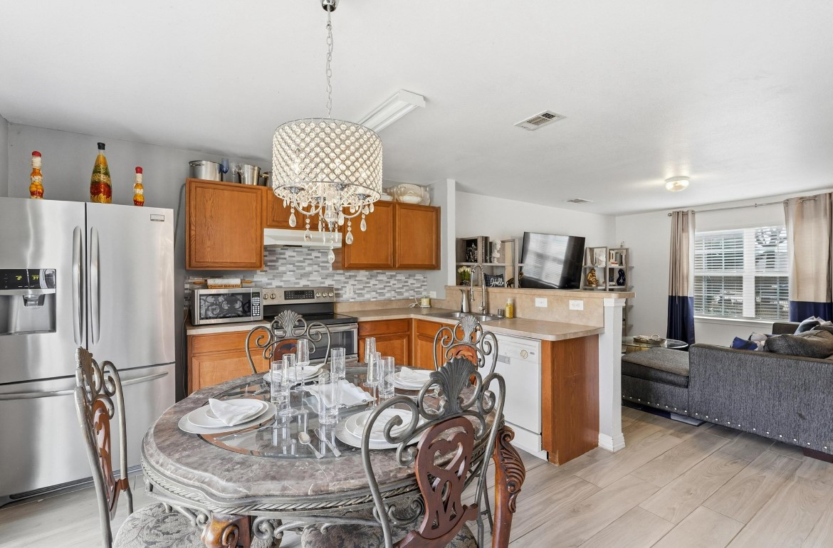 2209 Upcreek Court Dallas TX 75253