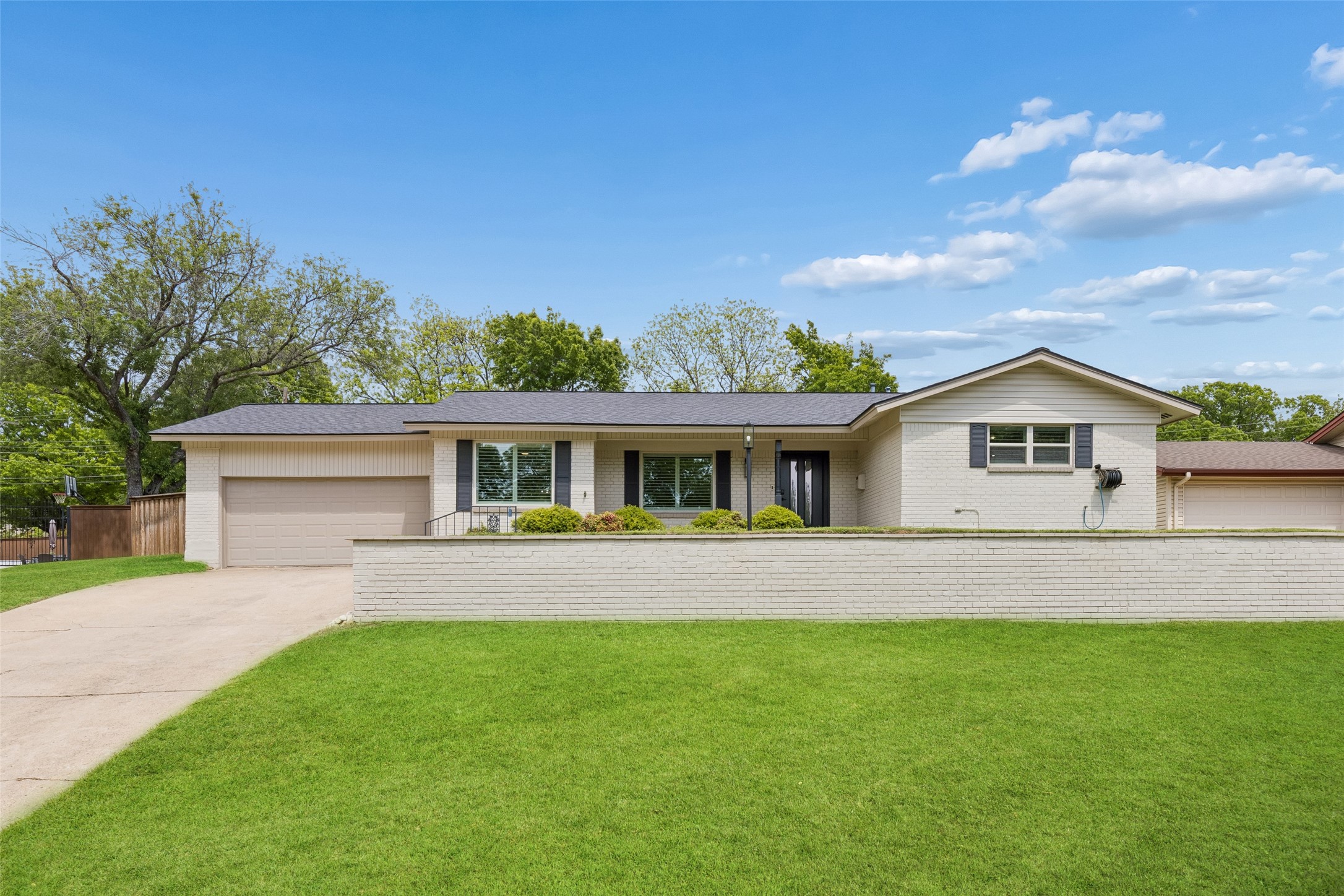 3920 Georgian Drive Haltom City TX 76117