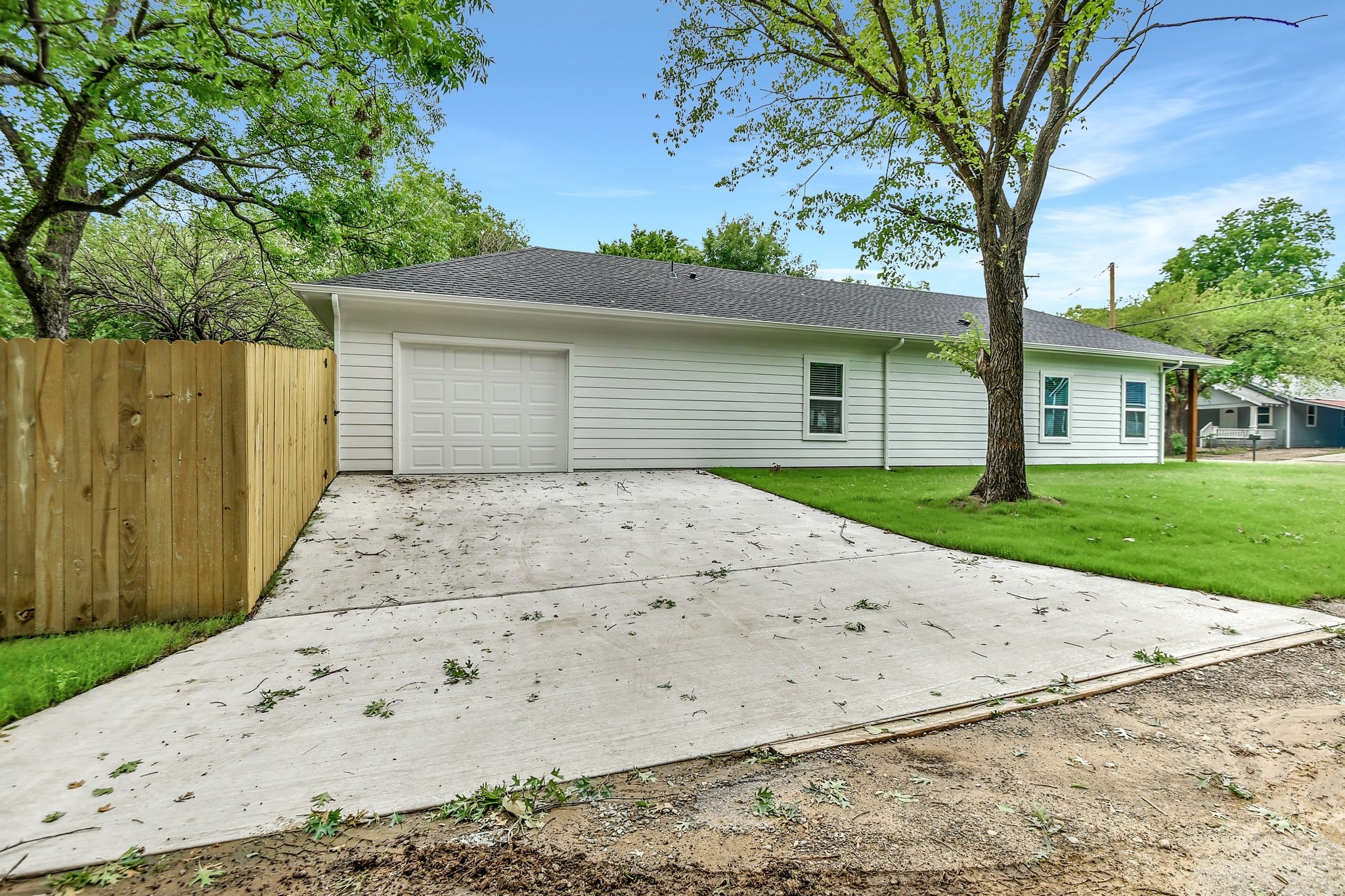 1103 S Montgomery Street Sherman TX 75090