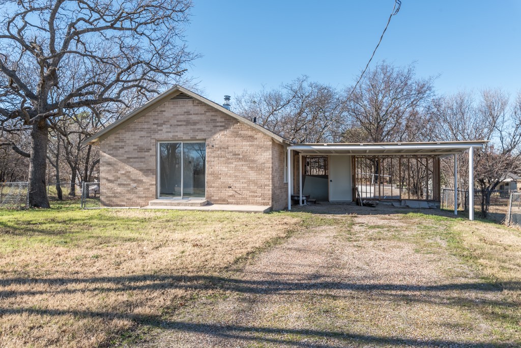 1212 Hulme Street Bowie TX 76230