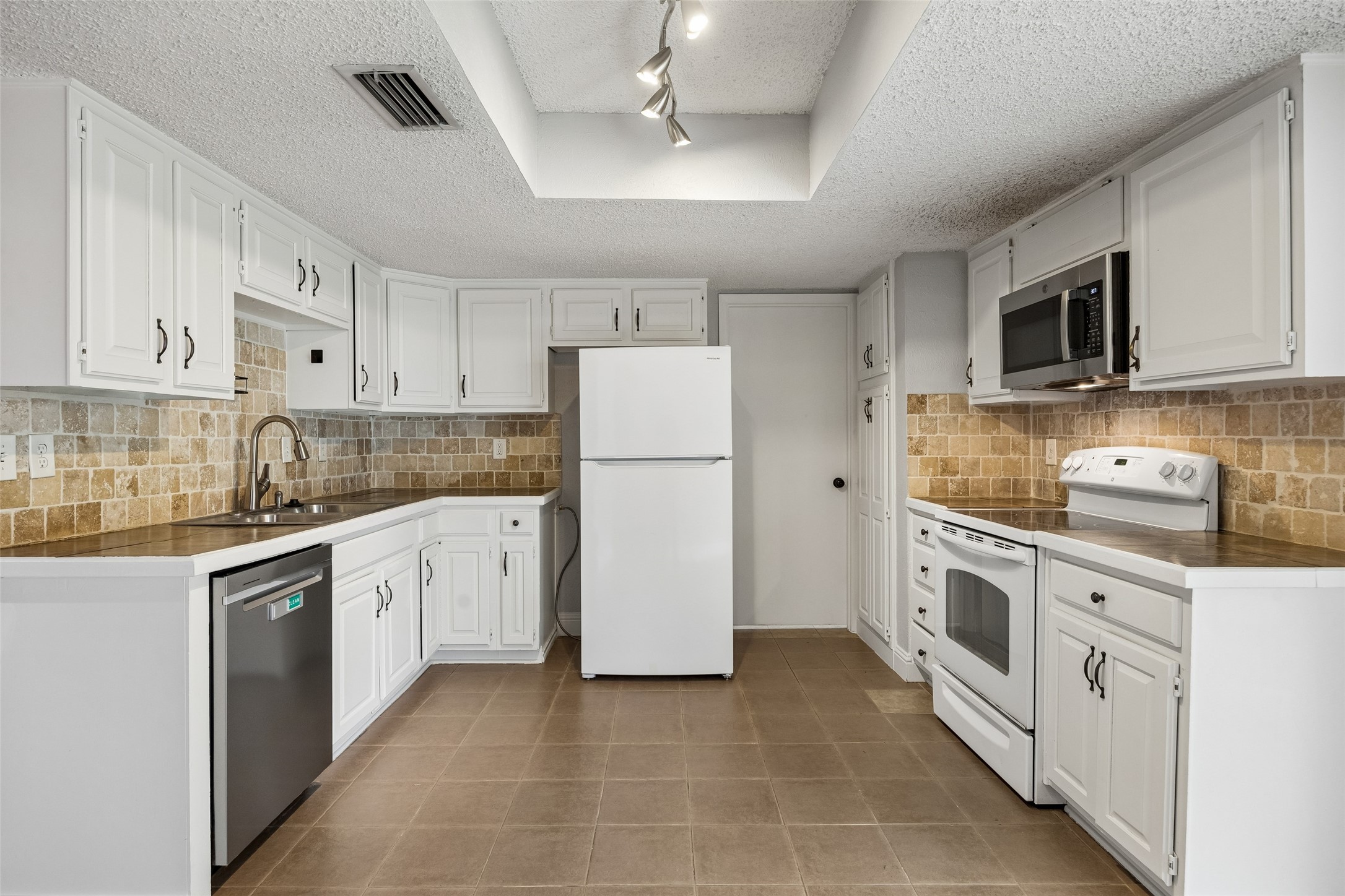 2910 Hazelwood Drive Garland TX 75044