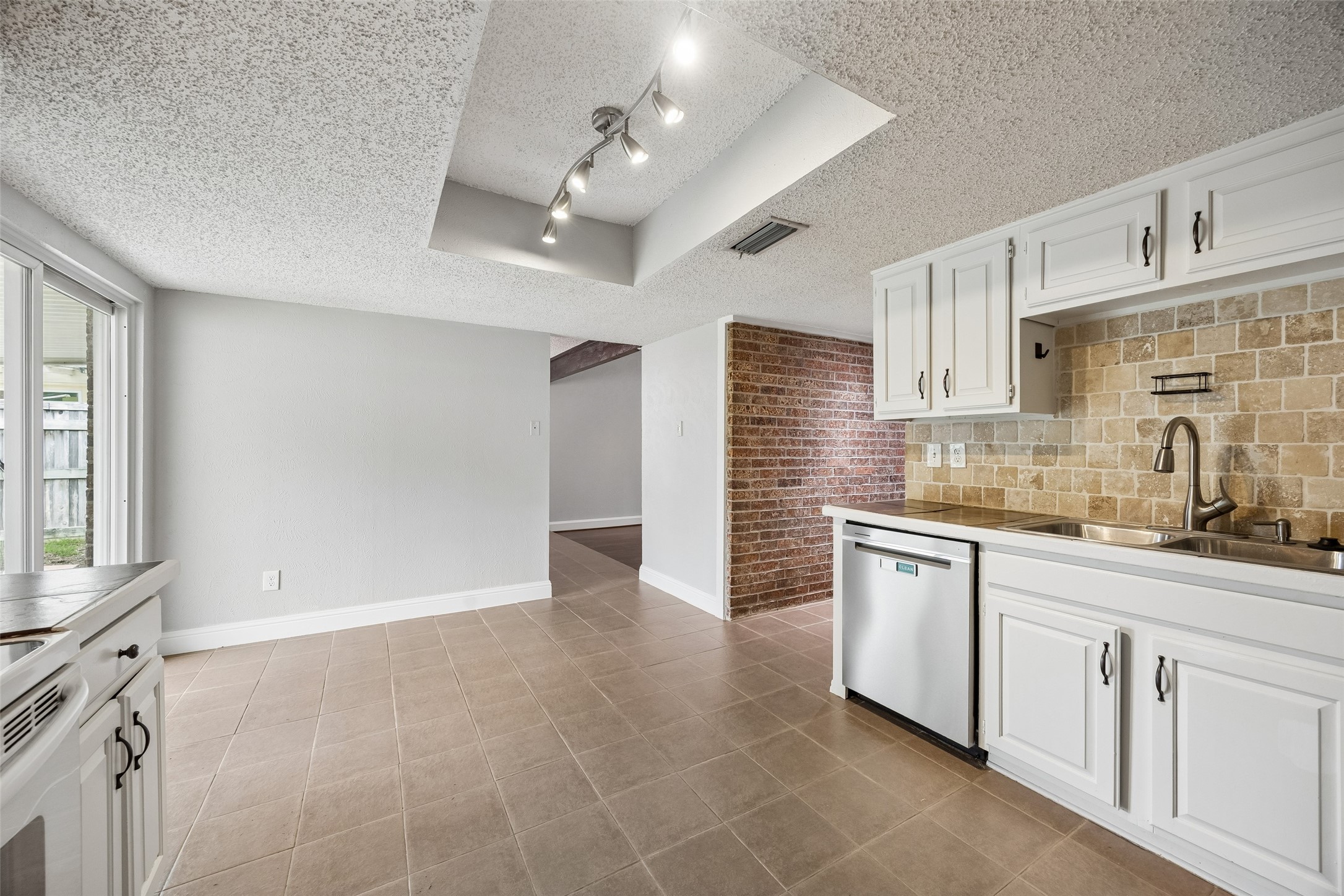 2910 Hazelwood Drive Garland TX 75044