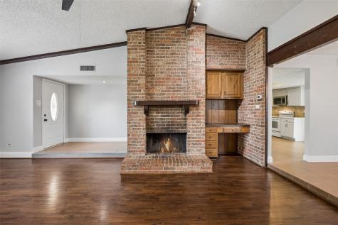 2910 Hazelwood Drive Garland TX 75044