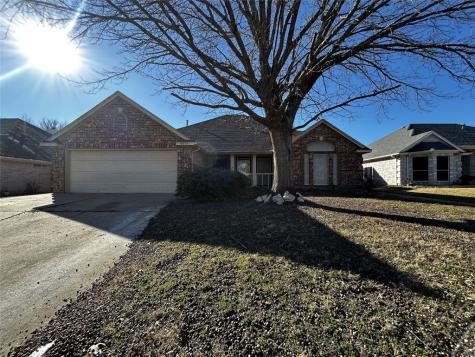 6013 Bent Creek Drive Haltom City TX 76137