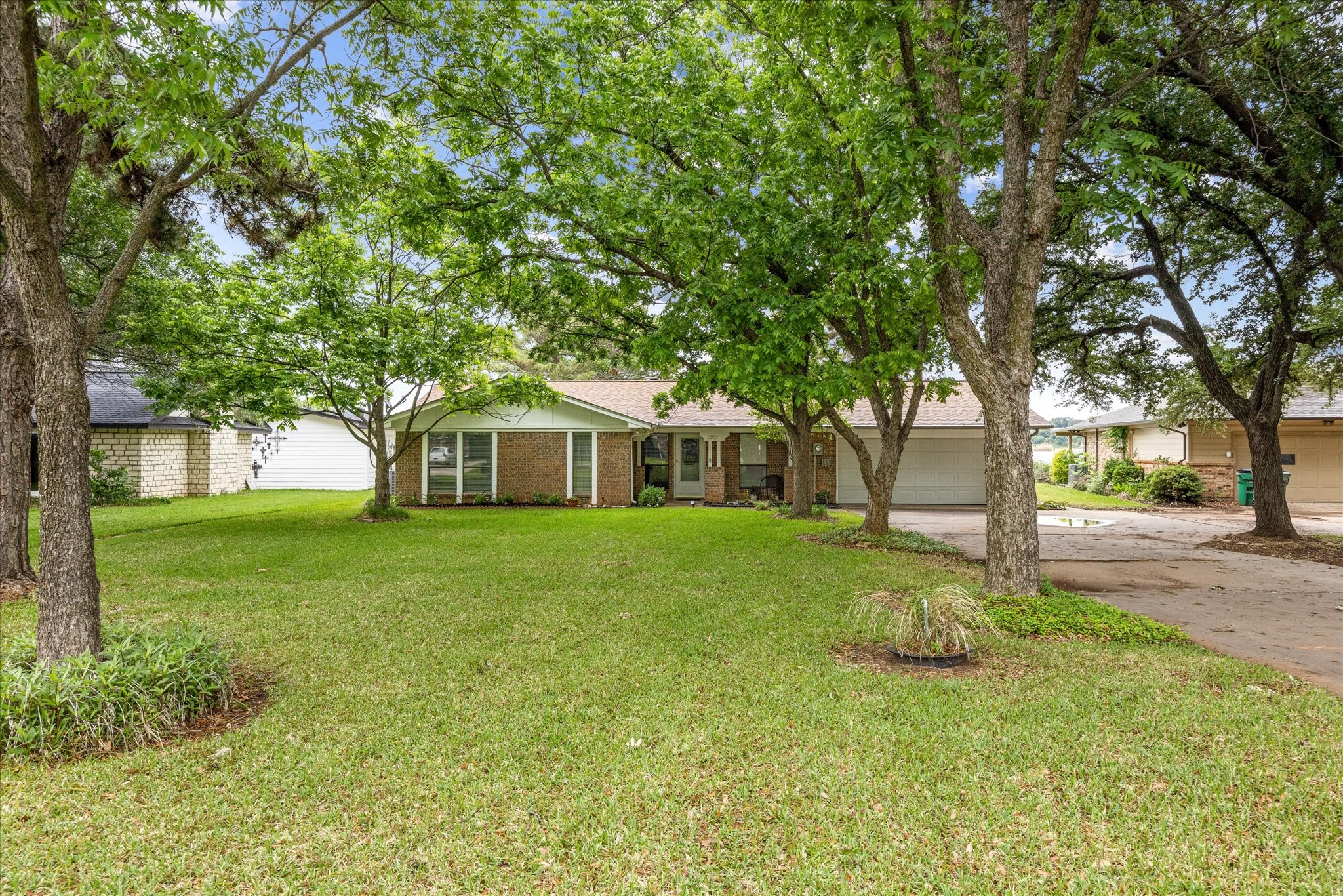 3905 Winding Way Granbury TX 76049