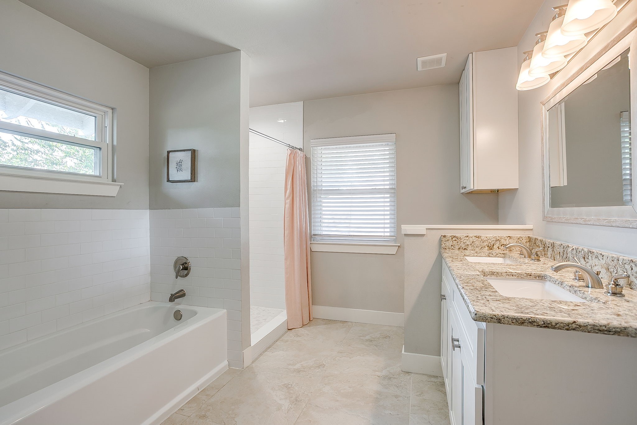 2912 S Jennings Avenue S Fort Worth TX 76110