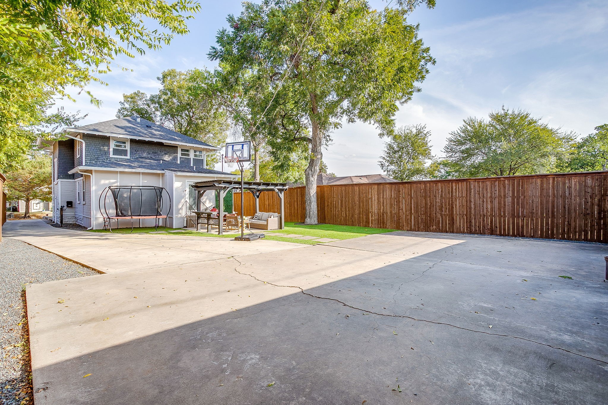 2912 S Jennings Avenue S Fort Worth TX 76110
