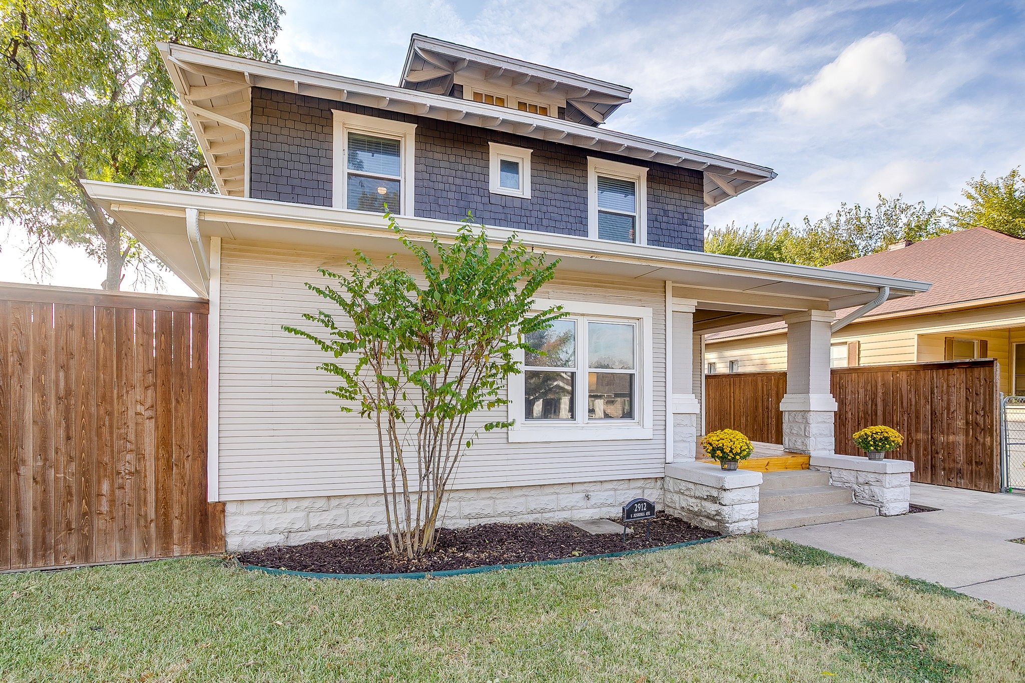 2912 S Jennings Avenue S Fort Worth TX 76110
