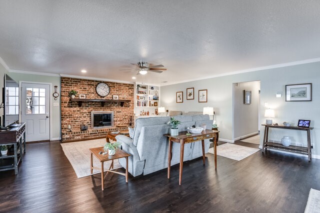 1208 Cindy Lane Cleburne TX 76033
