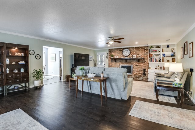 1208 Cindy Lane Cleburne TX 76033