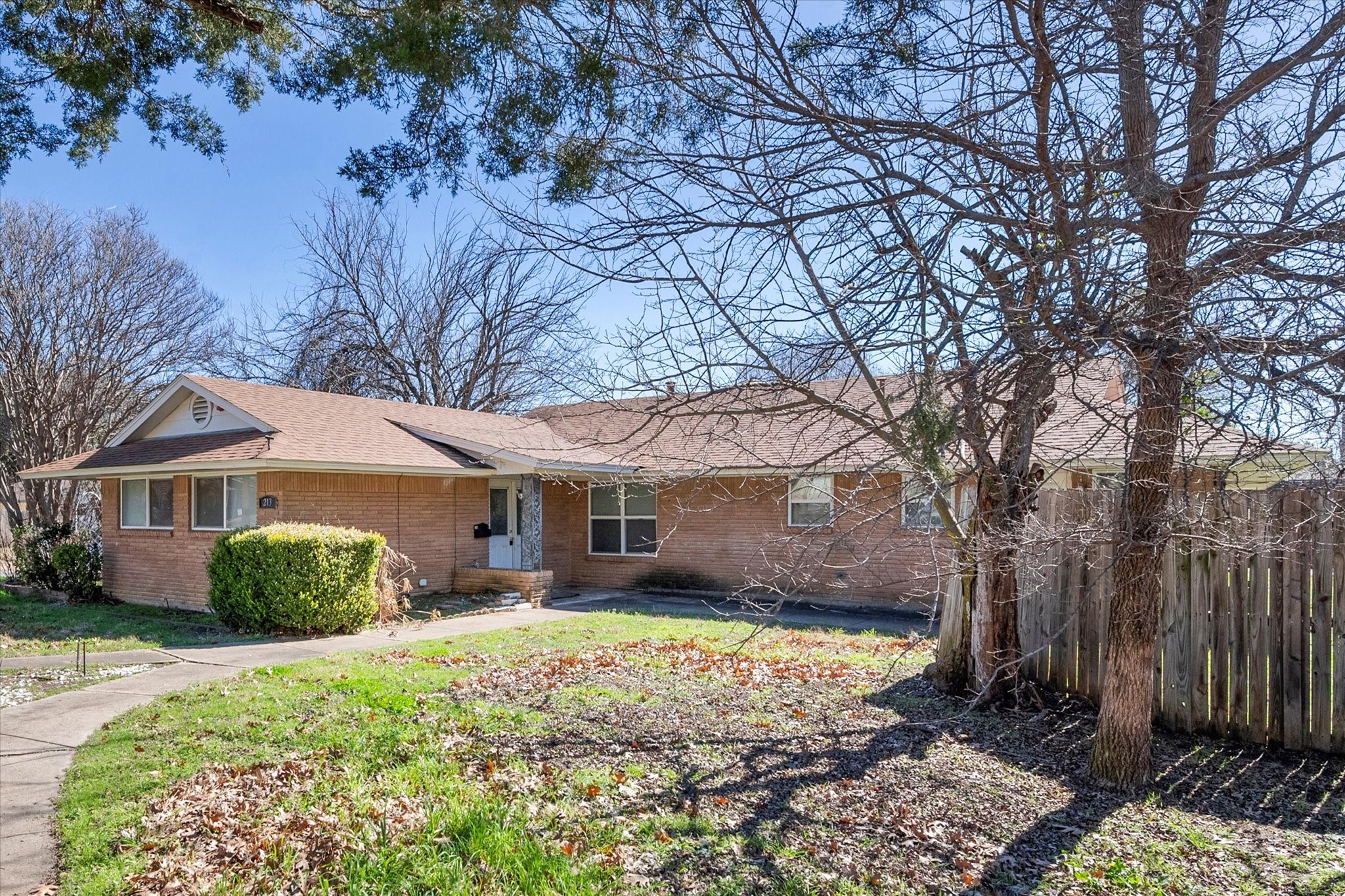 213 SW Cindy Lane Burleson TX 76028