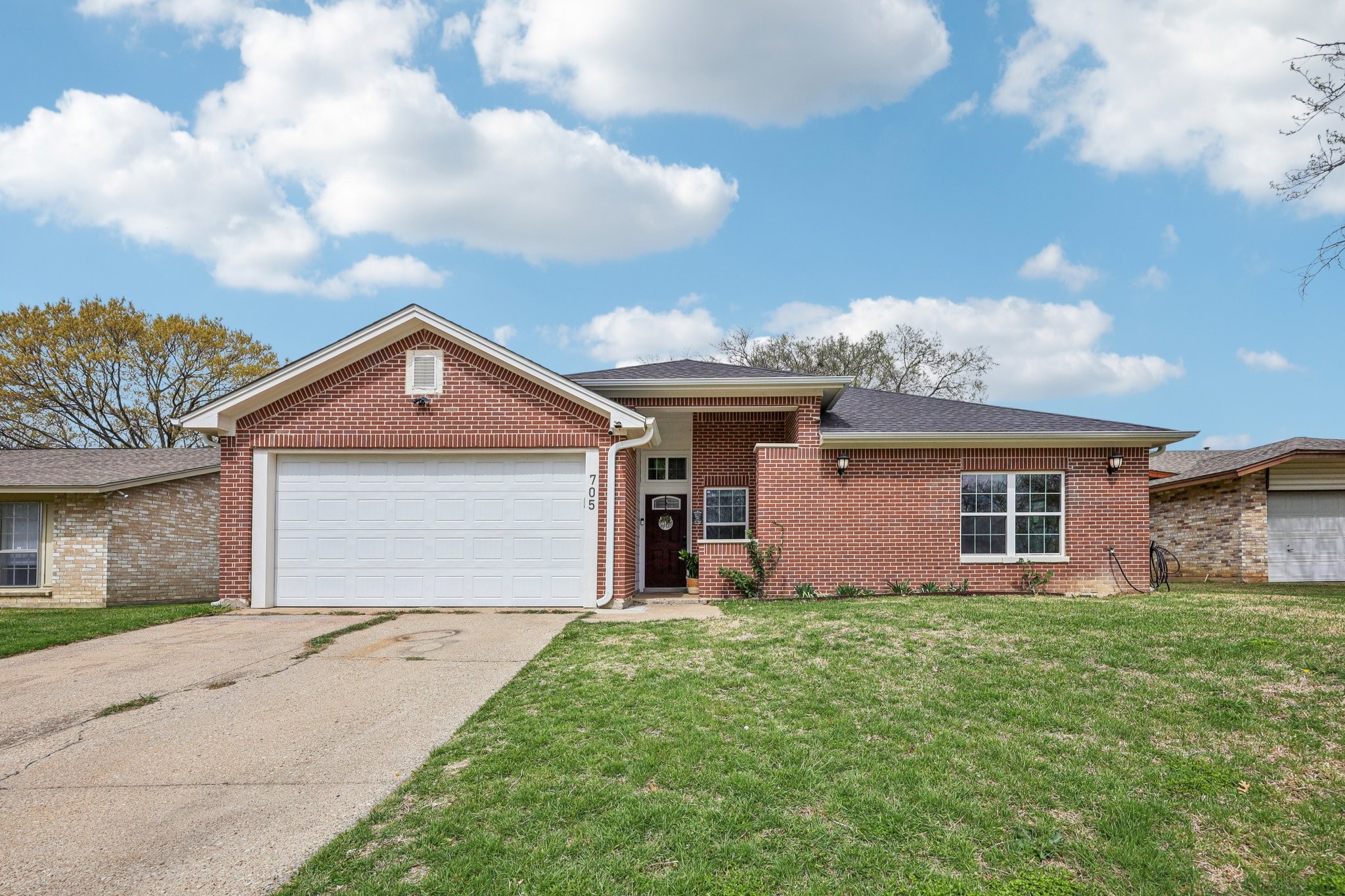 705 Lynnfield Drive Arlington TX 76014
