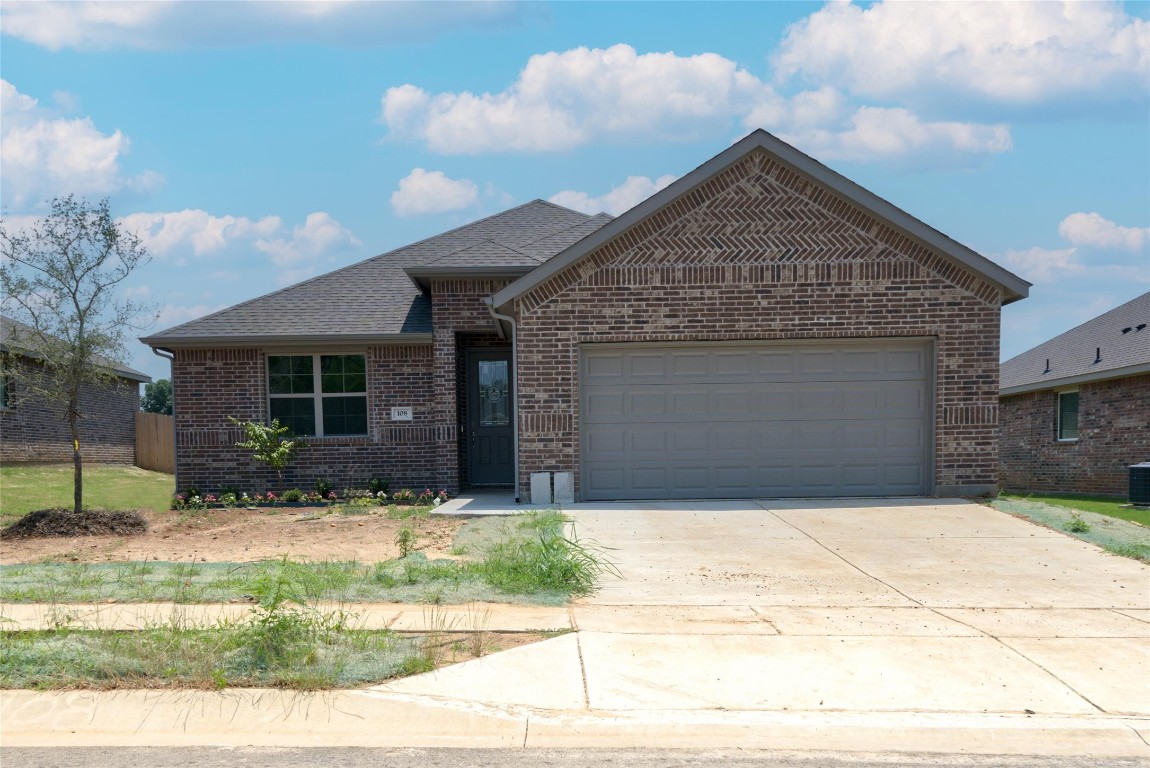 108 Maverick Trail Valley View TX 76272