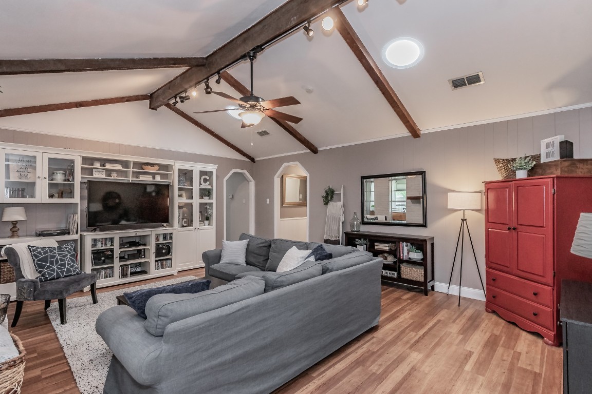 3412 Pin Oak Lane Bedford TX 76021