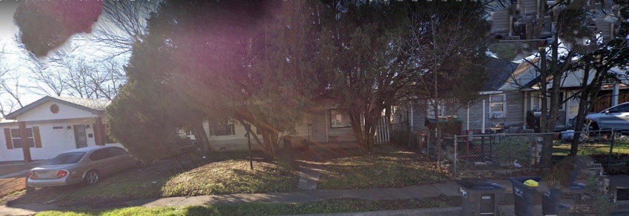 412 E Fogg Street Fort Worth TX 76110