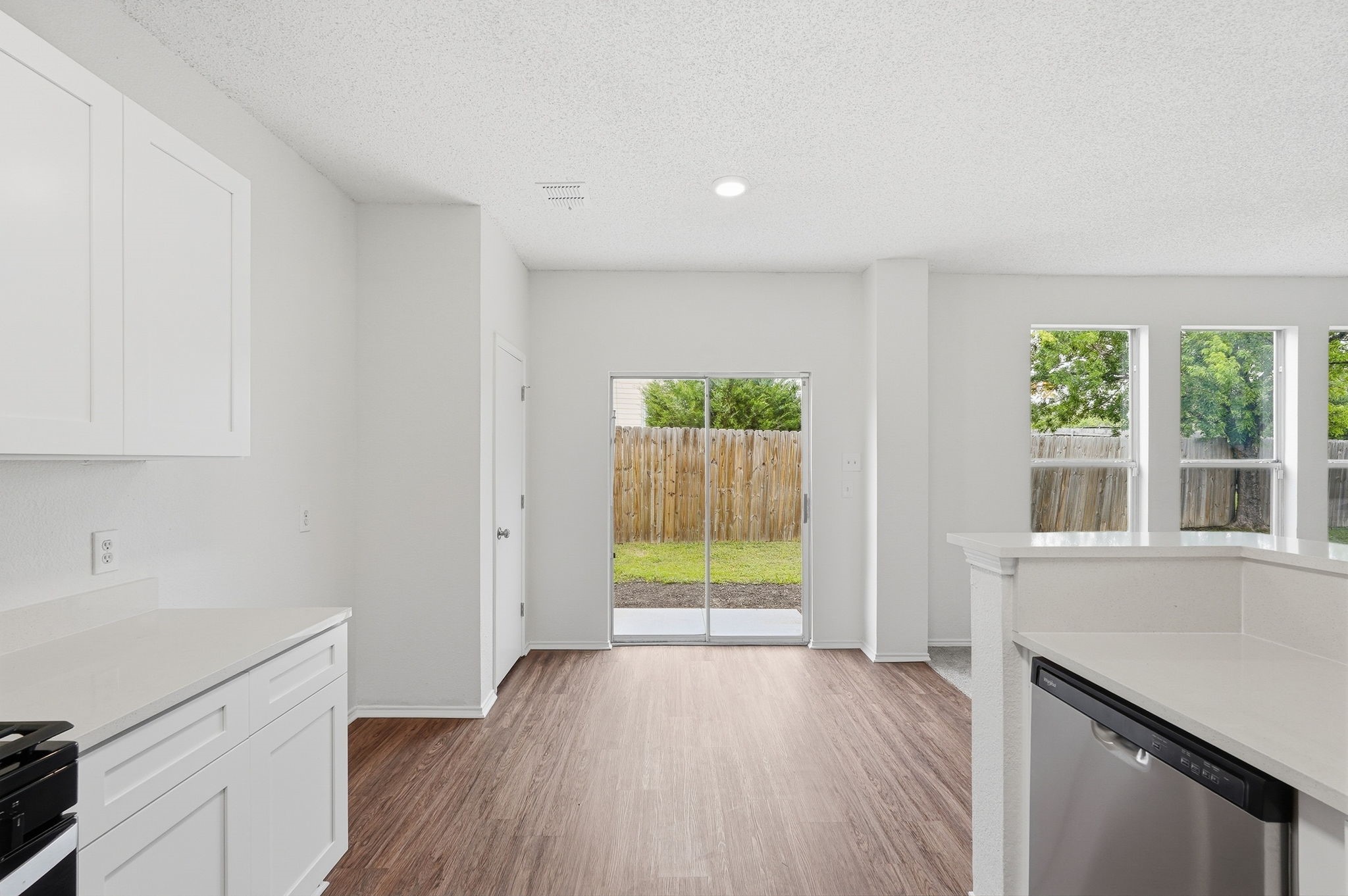 725 Parkford Lane Arlington TX 76001