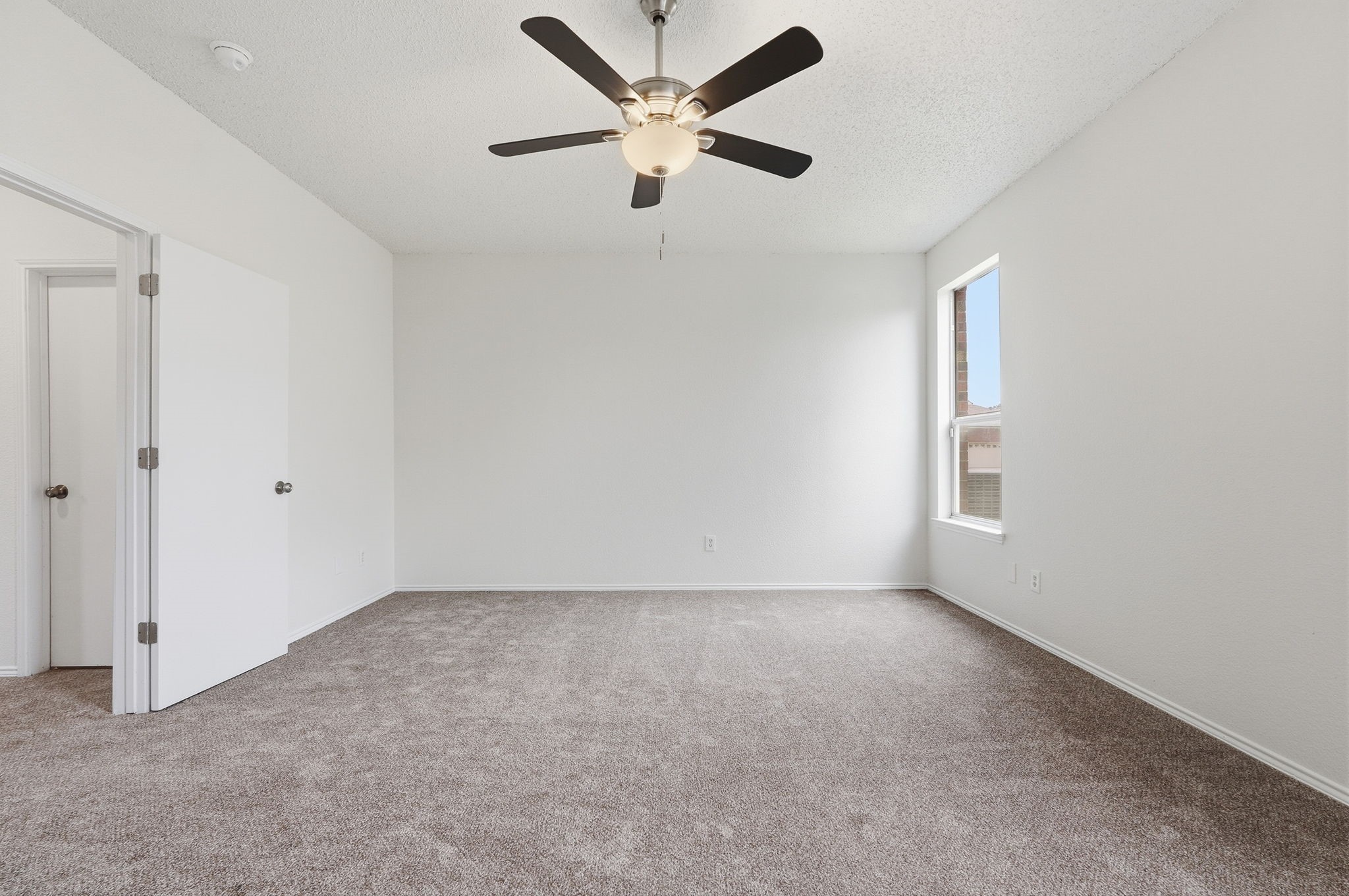 725 Parkford Lane Arlington TX 76001