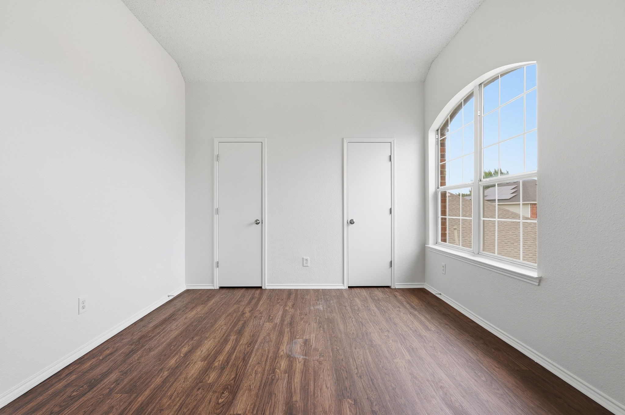725 Parkford Lane Arlington TX 76001