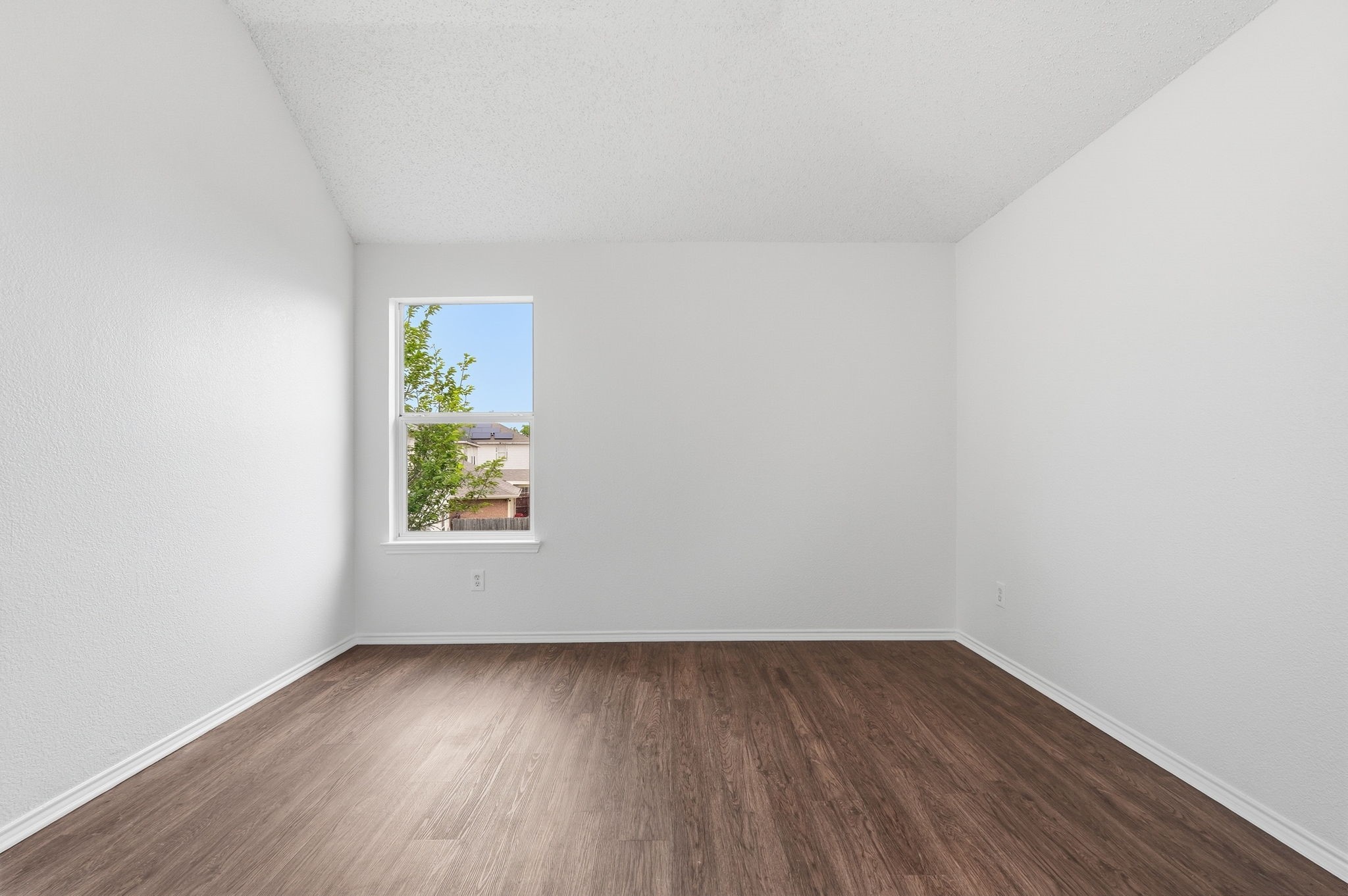 725 Parkford Lane Arlington TX 76001