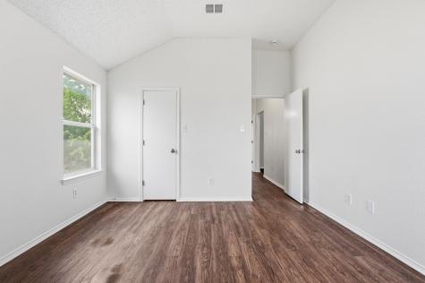 725 Parkford Lane Arlington TX 76001