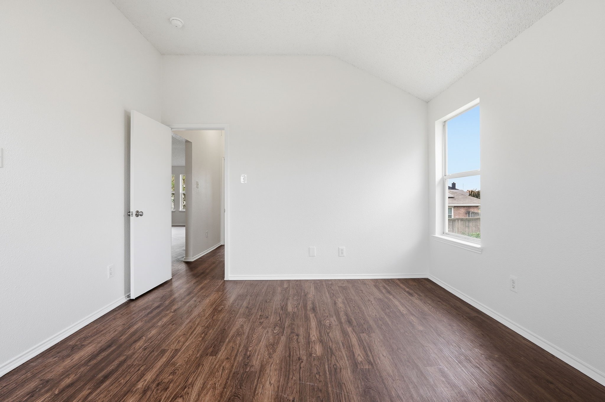 725 Parkford Lane Arlington TX 76001
