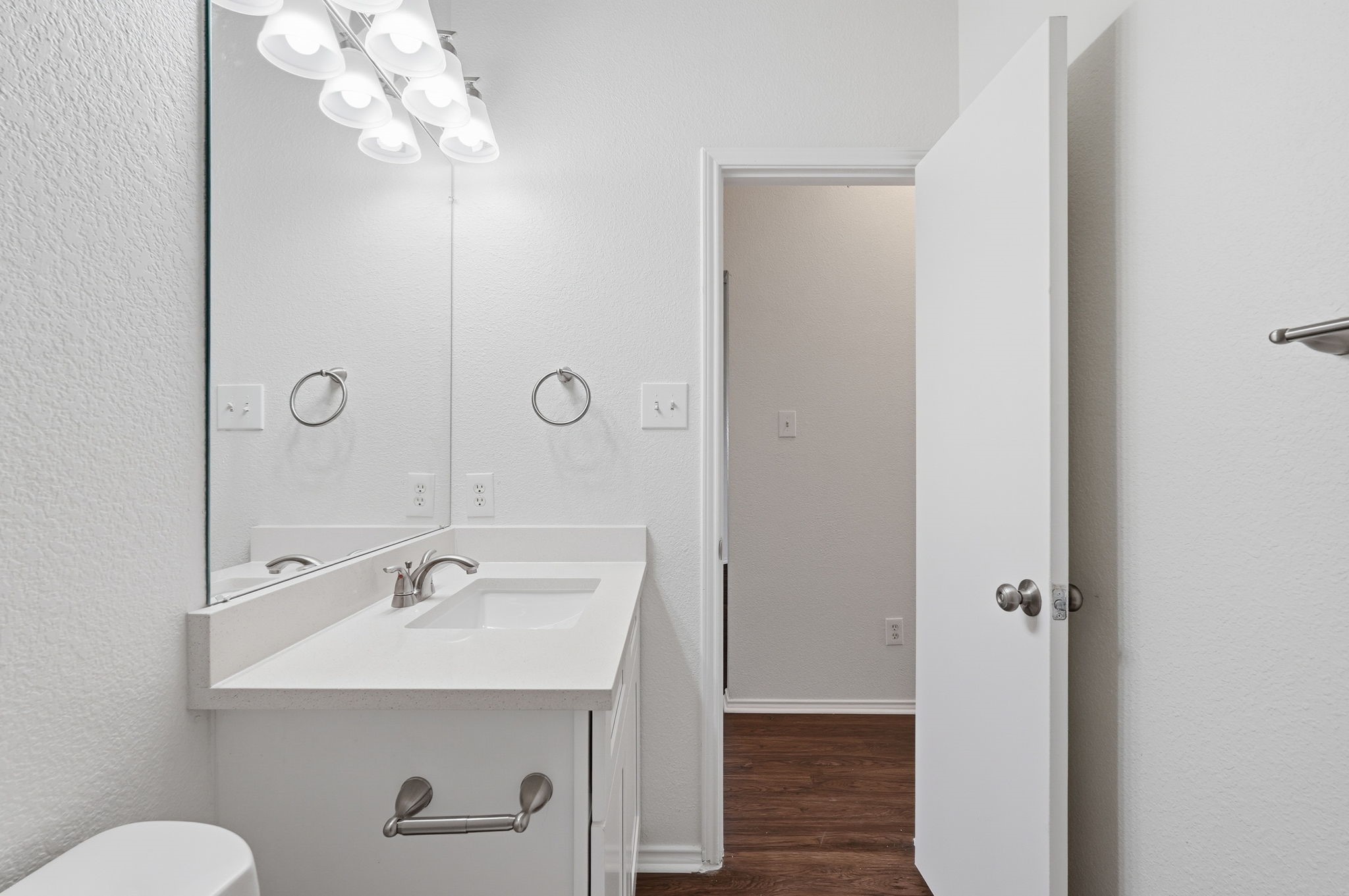 725 Parkford Lane Arlington TX 76001