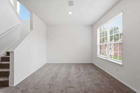 725 Parkford Lane Arlington TX 76001
