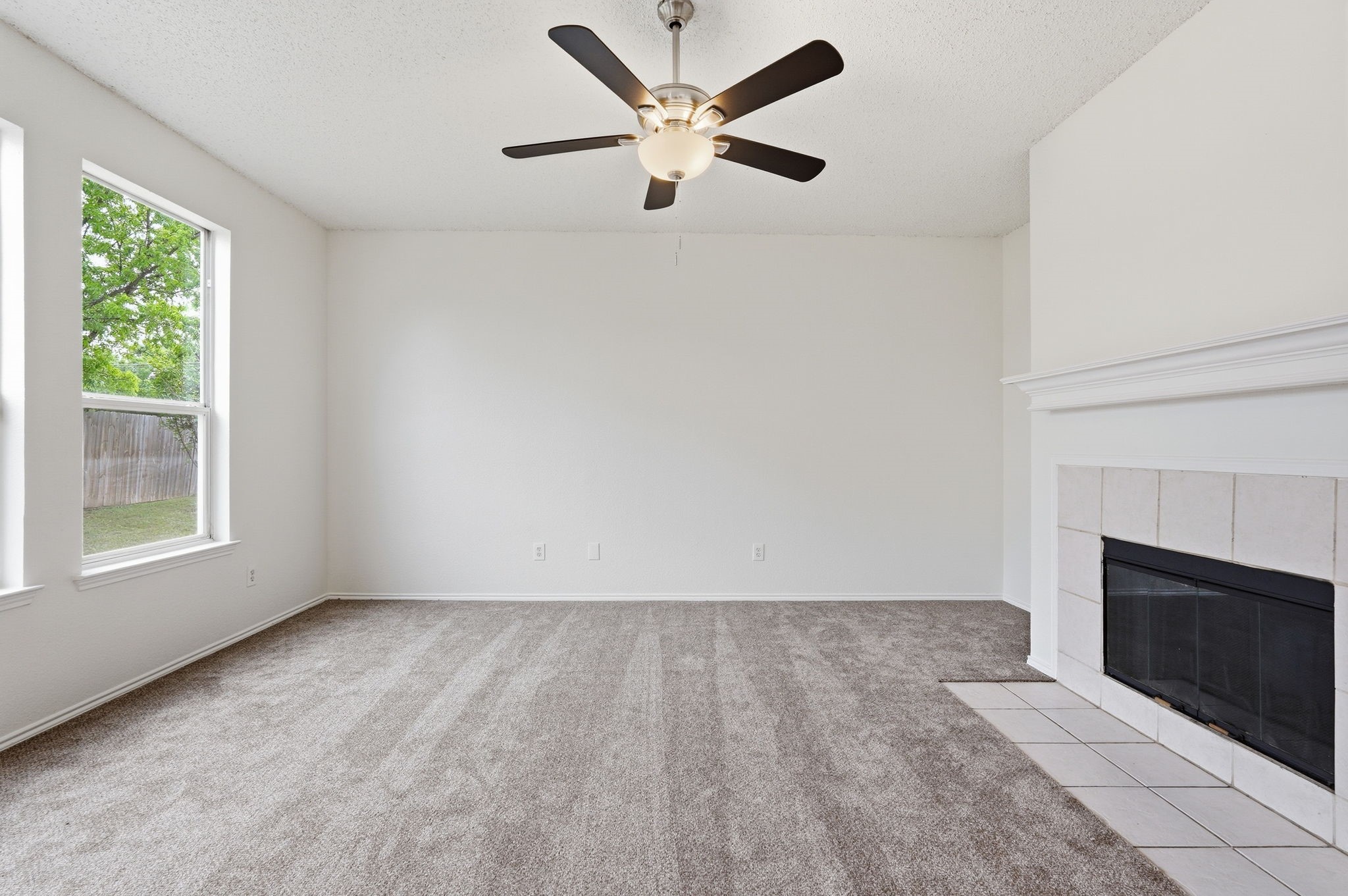 725 Parkford Lane Arlington TX 76001