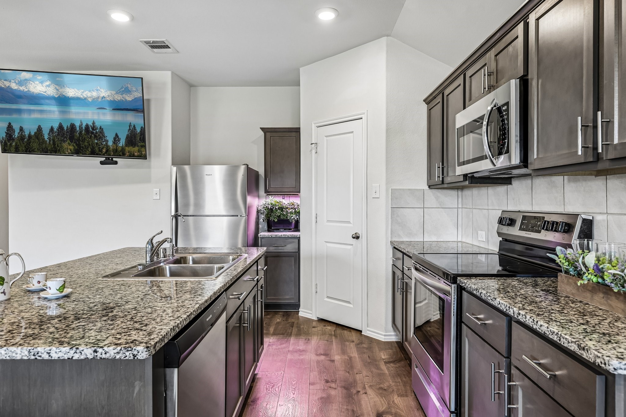 904 Alton Drive Aubrey TX 76227