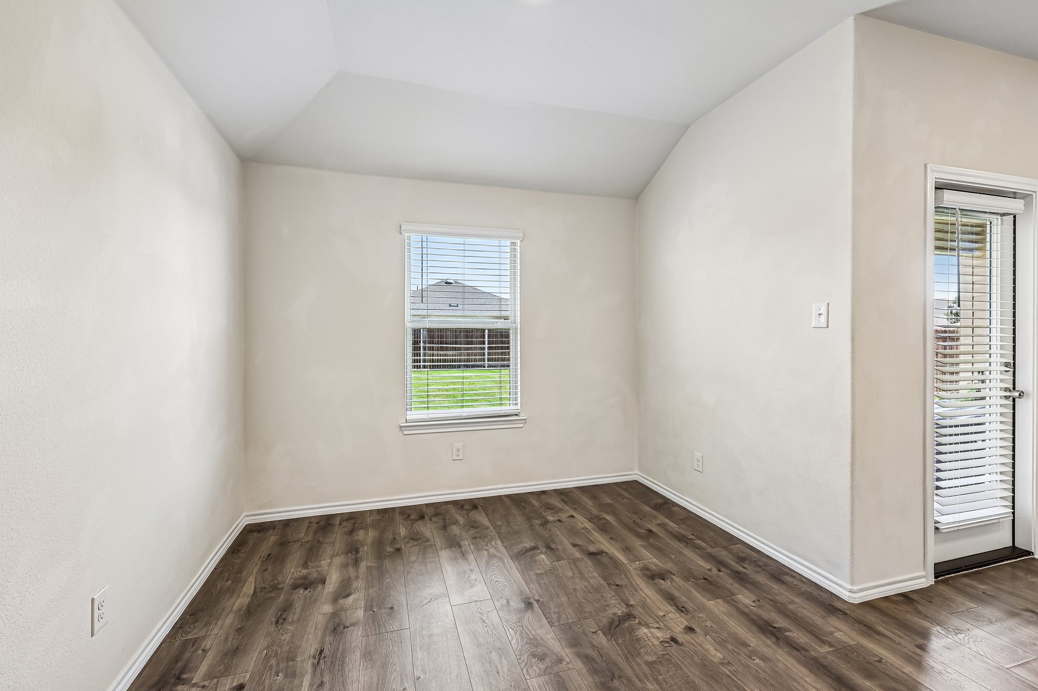 904 Alton Drive Aubrey TX 76227
